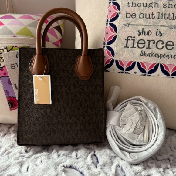 NWT MICHAEL KORS Mercer XS Shopper Crossbody - Picture 1 of 5